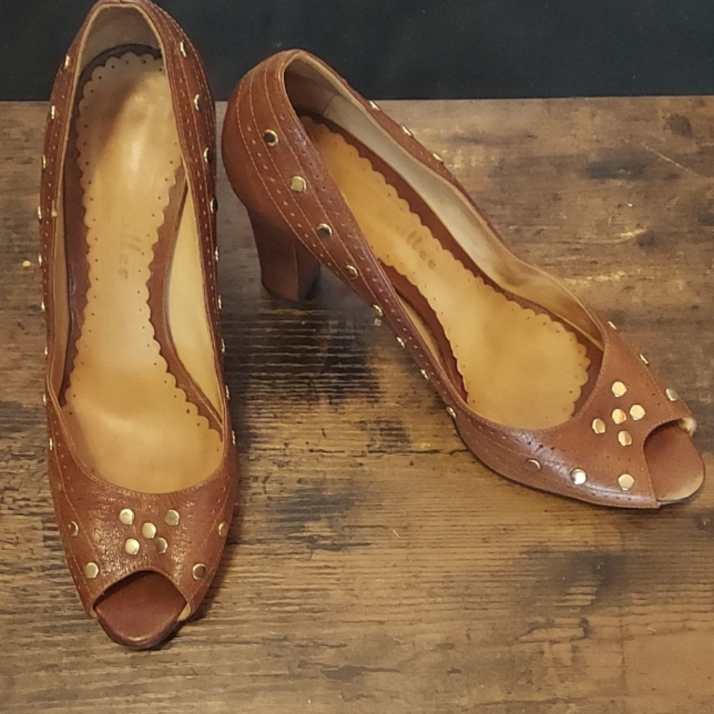 Vintage Italian leather heels cognac brown with gold studs 4" stacked heel sz 10